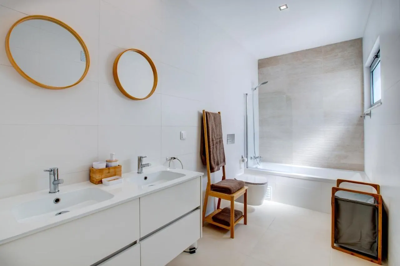 别墅 Luxury Townhouse With Pool In Alvor别墅