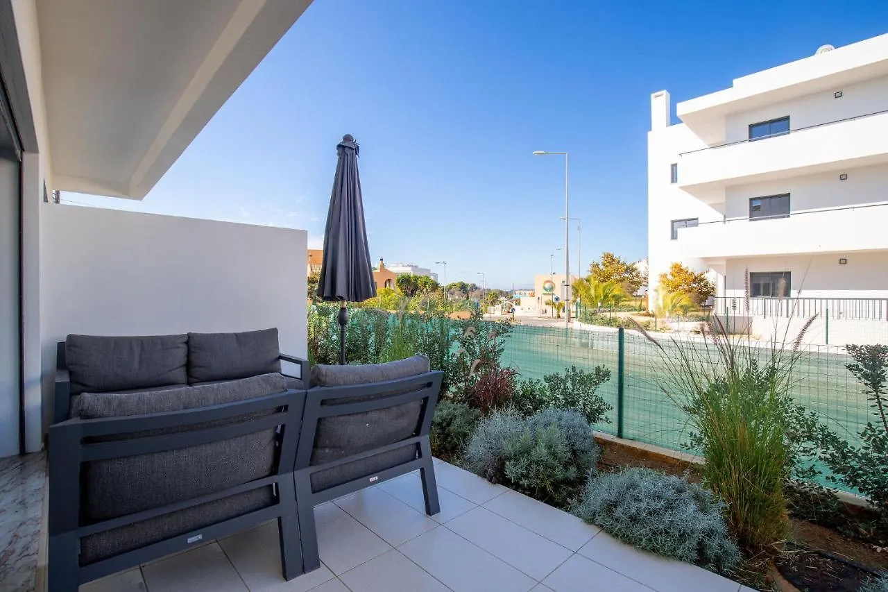 别墅 Luxury Townhouse With Pool In Alvor别墅