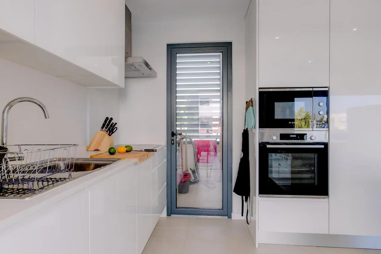 Luxury Townhouse With Pool In Alvor Villa