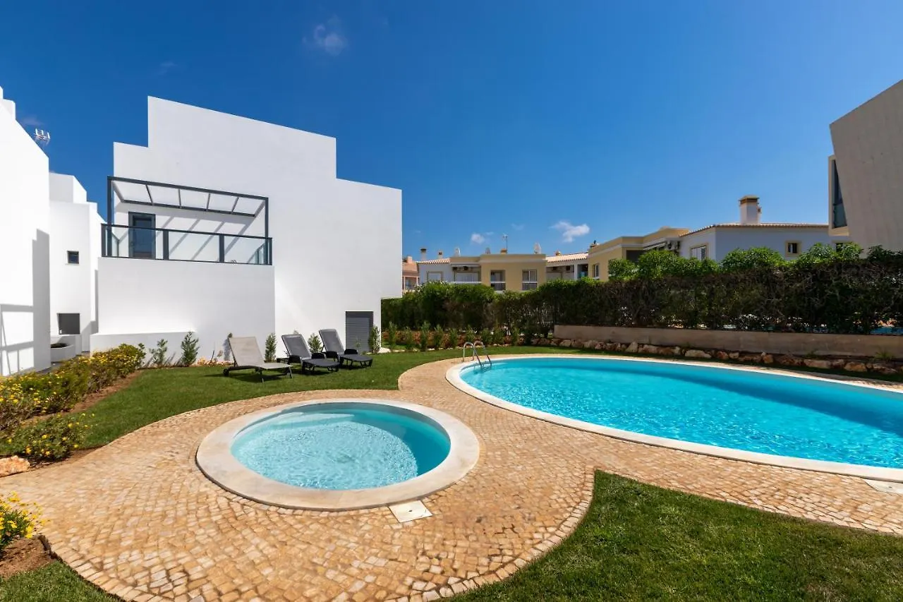 Luxury Townhouse With Pool In Alvor Villa